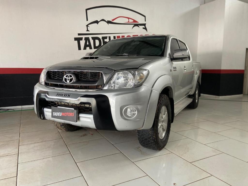 Toyota Hilux Hilux CD SRV 4x4 2.7 Flex 16V Aut. 2011