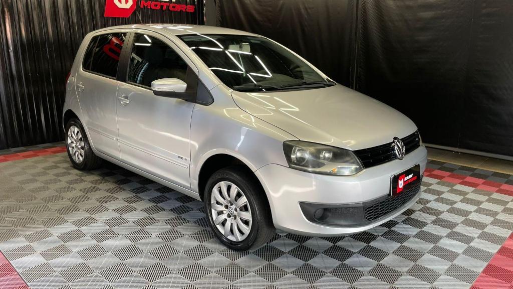 Volkswagen Fox Fox 1.0 Mi Total Flex 8V 3p 2014