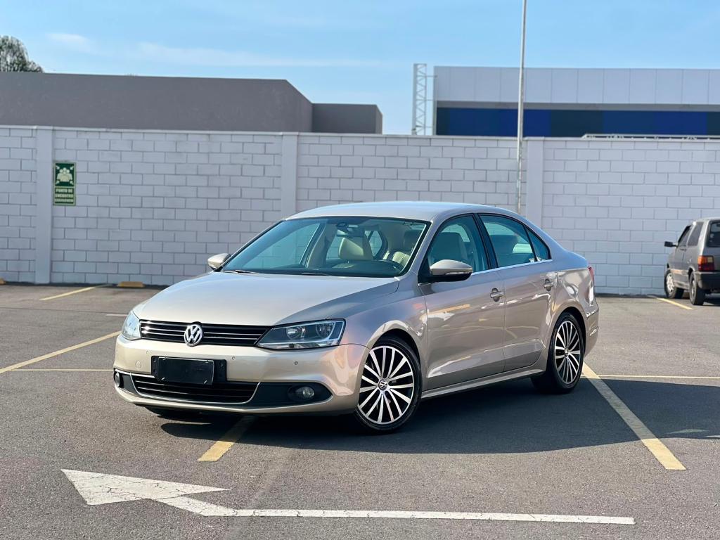 Volkswagen Jetta JETTA Highline 2.0 TSI 16V 4p Tiptronic 2013