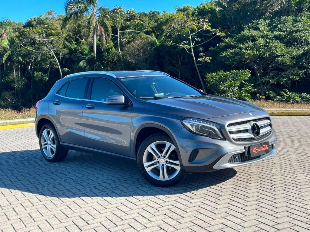 Mercedes -benz Gla 200 Advance
