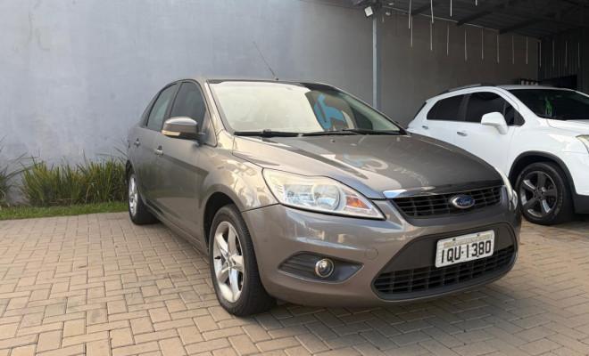 Ford Focus Focus Ghia Sed. 2.0 16V/ 2.0 16V Flex 4p 2010