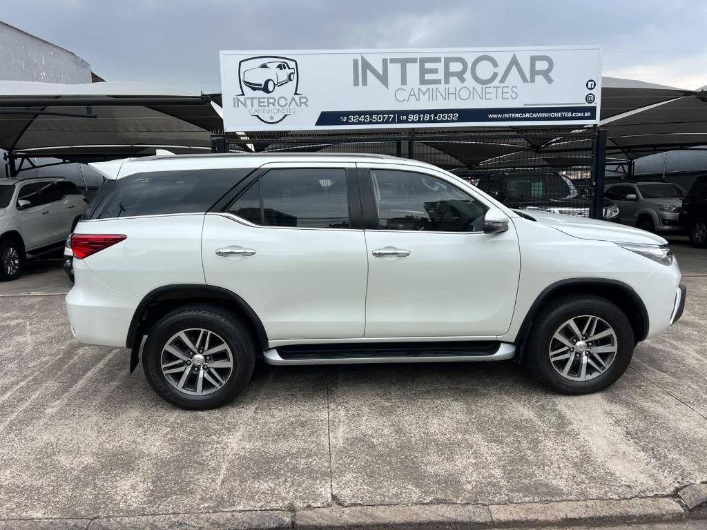 Toyota Sw4 Hilux SW4 SRX 4x4 2.8 TDI 16V Dies. Aut. 2019