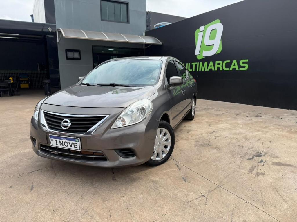 Nissan Versa 1.6 16V FLEX SV 4P MANUAL 2014