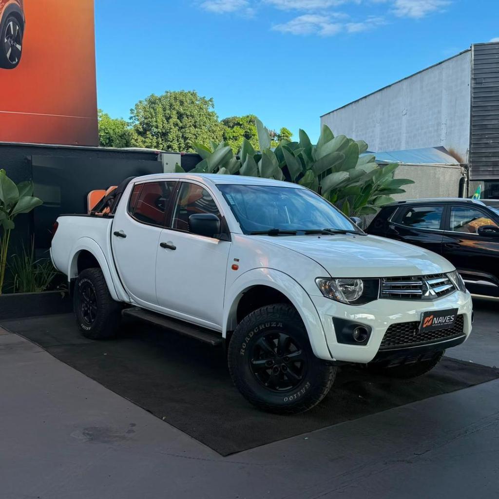Mitsubishi L200 L200 Triton HLS 2.4 Flex 16V CD Mec. 2015