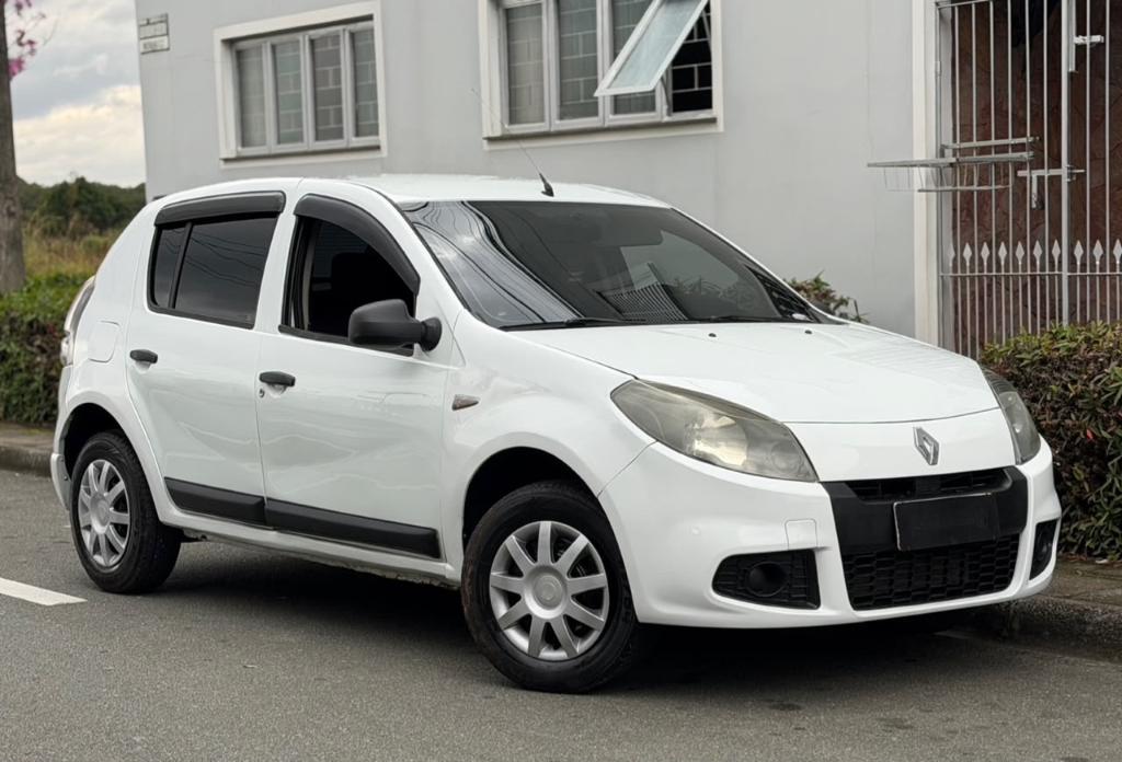 Renault Sandero SANDERO Authentique Hi-Flex 1.0 16V 5p 2014