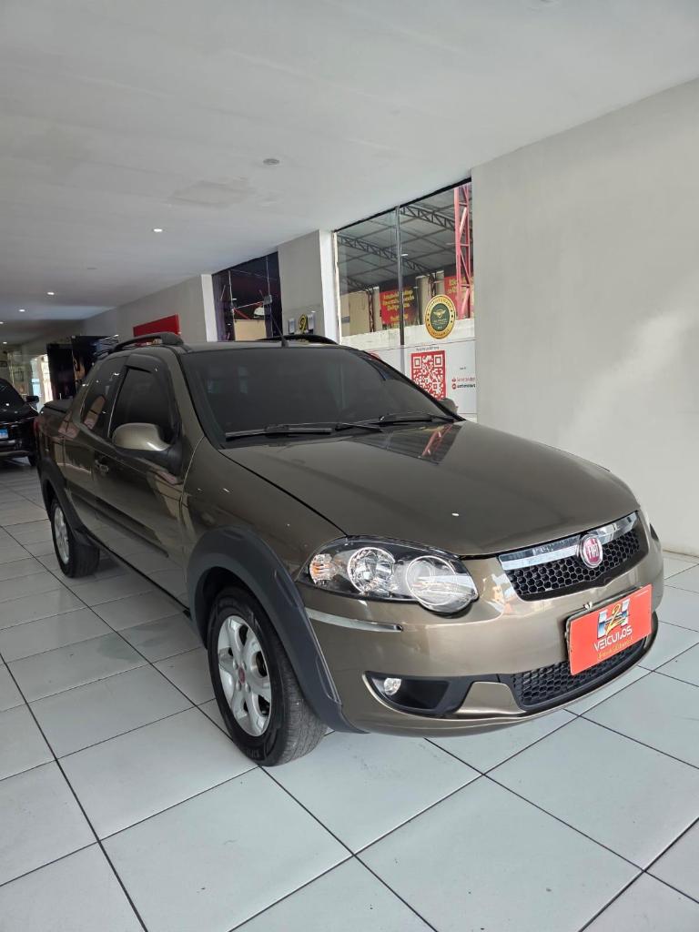 Fiat Strada Strada Trekking 1.6 16V Flex CD 2015