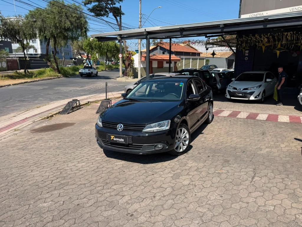 Volkswagen Jetta COMFORTLINE 2.0 8V FLEX 2014