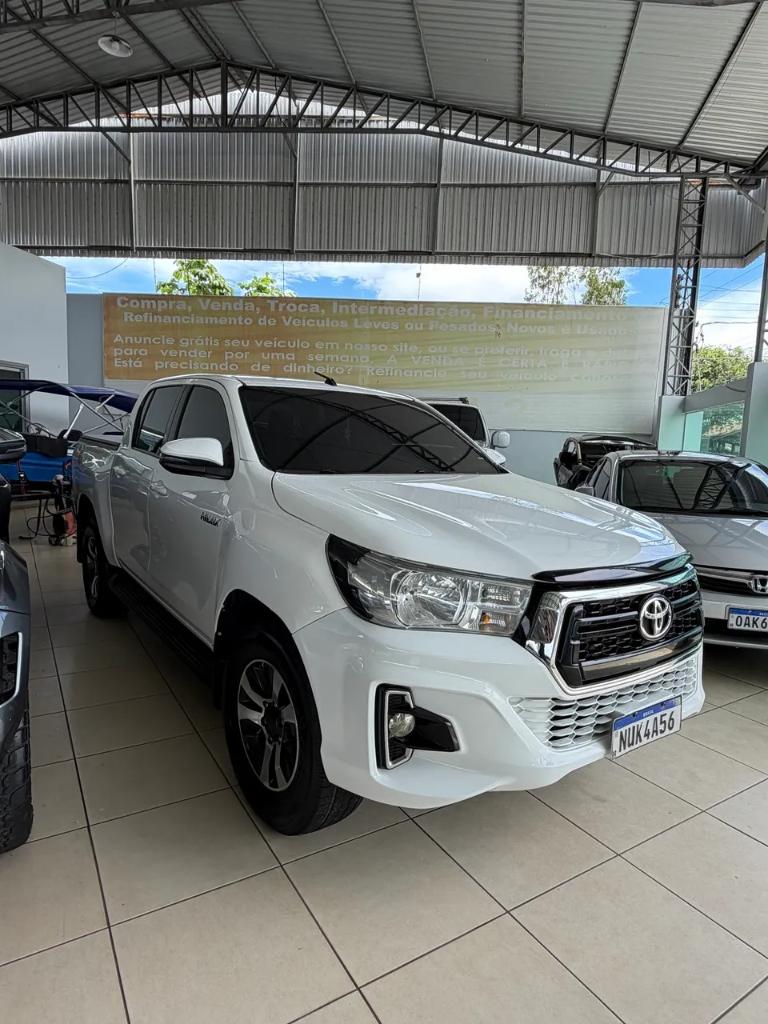 Toyota Hilux Hilux CD SR 4x4 2.8 TDI Diesel Aut. 2020