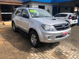 Foto do veículo Toyota Hilux 3.0 Srv 4x4 Cd 16v Turbo Intercooler 4p Automático