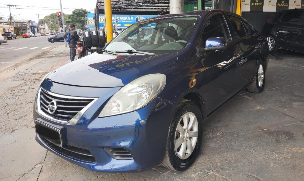 Nissan Versa VERSA SL 1.6 16V Flex Fuel 4p Mec. 2013