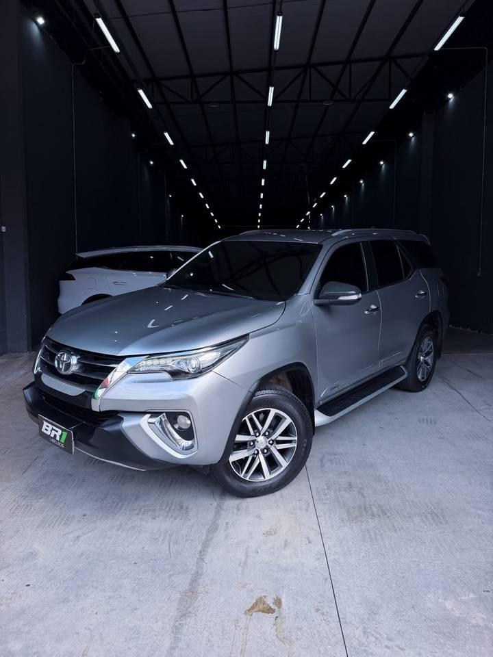 Toyota Hilux Sw4 Hilux SW4 SRX 4x4 4.0 V6 24V Aut. 2017