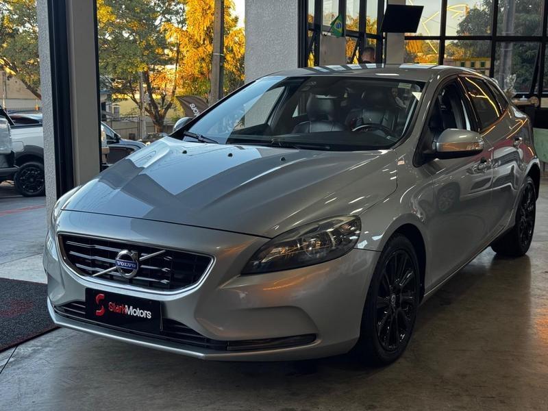 Volvo V40 2.0 2015