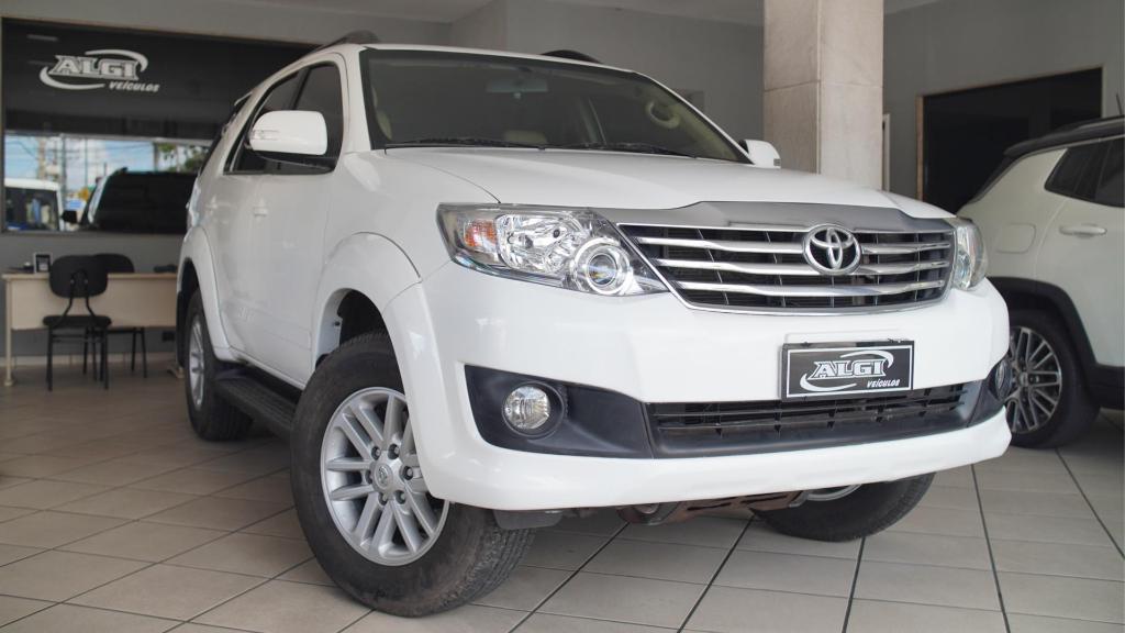 Toyota Hilux SR 4X2 2.7/ 2.7 FLEX 16V AUT. 2015