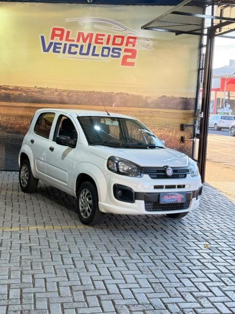 Fiat Uno UNO ATTRACTIVE 1.0 Flex 6V 5p 2020
