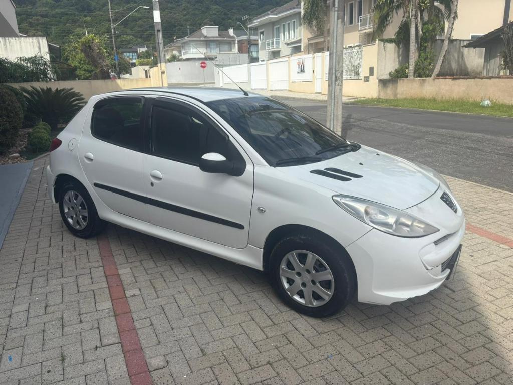Peugeot 207 1.4 XR 8V FLEX 2P MANUAL 2013