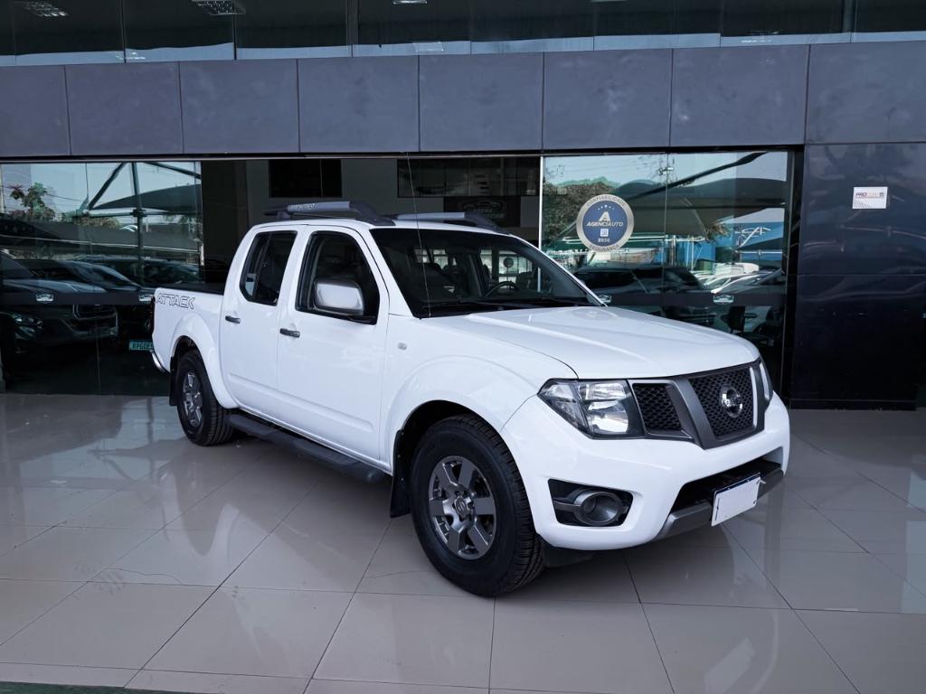 Nissan Frontier 2.5 Td Cd Sv Attack 2015