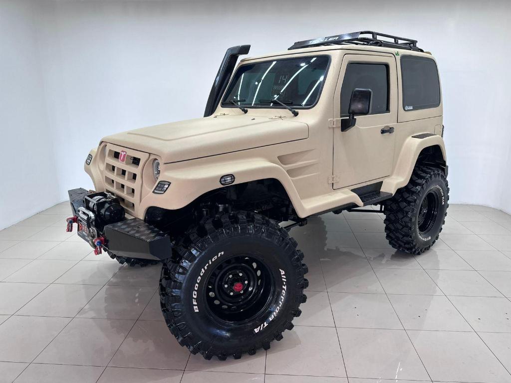 Troller T4 2011