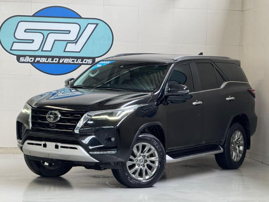 Toyota Hilux CD SRX 4X4 2.8 TB AT 2023