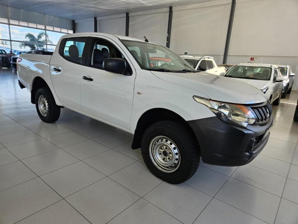 Mitsubishi L200 Triton Sport 2.4 D Gl 4wd 2019