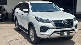 Foto do veículo Toyota Hilux 3.0 Srv 4x4 Cd 16v Turbo Intercooler 4p Automático