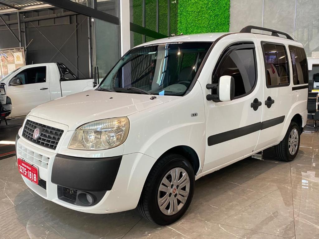 Fiat Doblo ATTRACTIVE 1.4 8V FLEX 2013