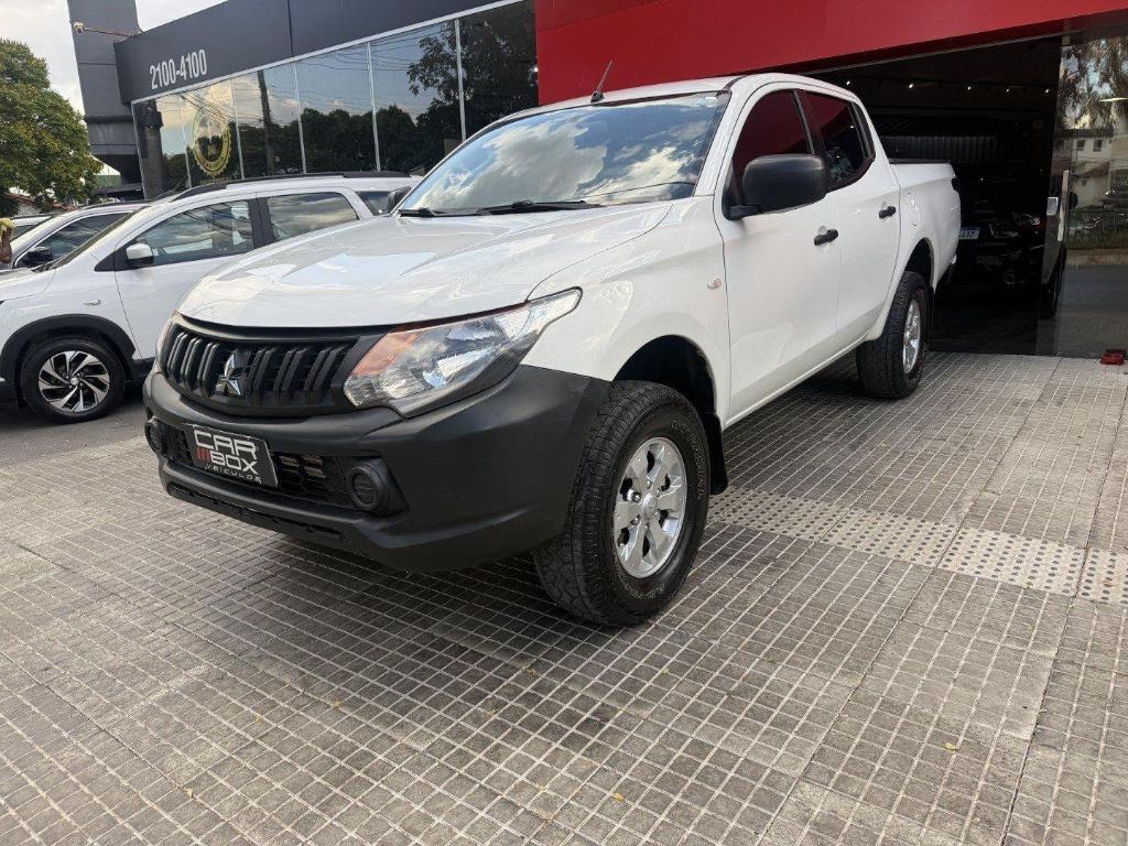 Mitsubishi L200 2.4 D Triton Gl 4wd 2022