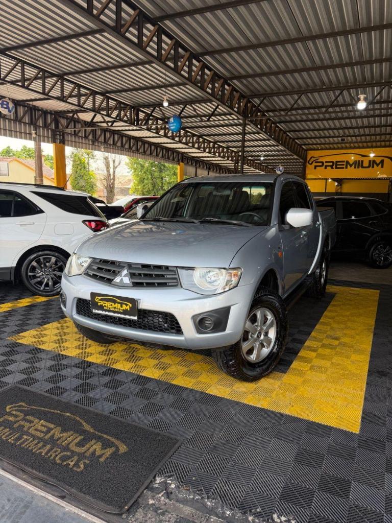 Mitsubishi L200 L200 Triton GLX 3.2 CD TB Int.Diesel Mec 2017