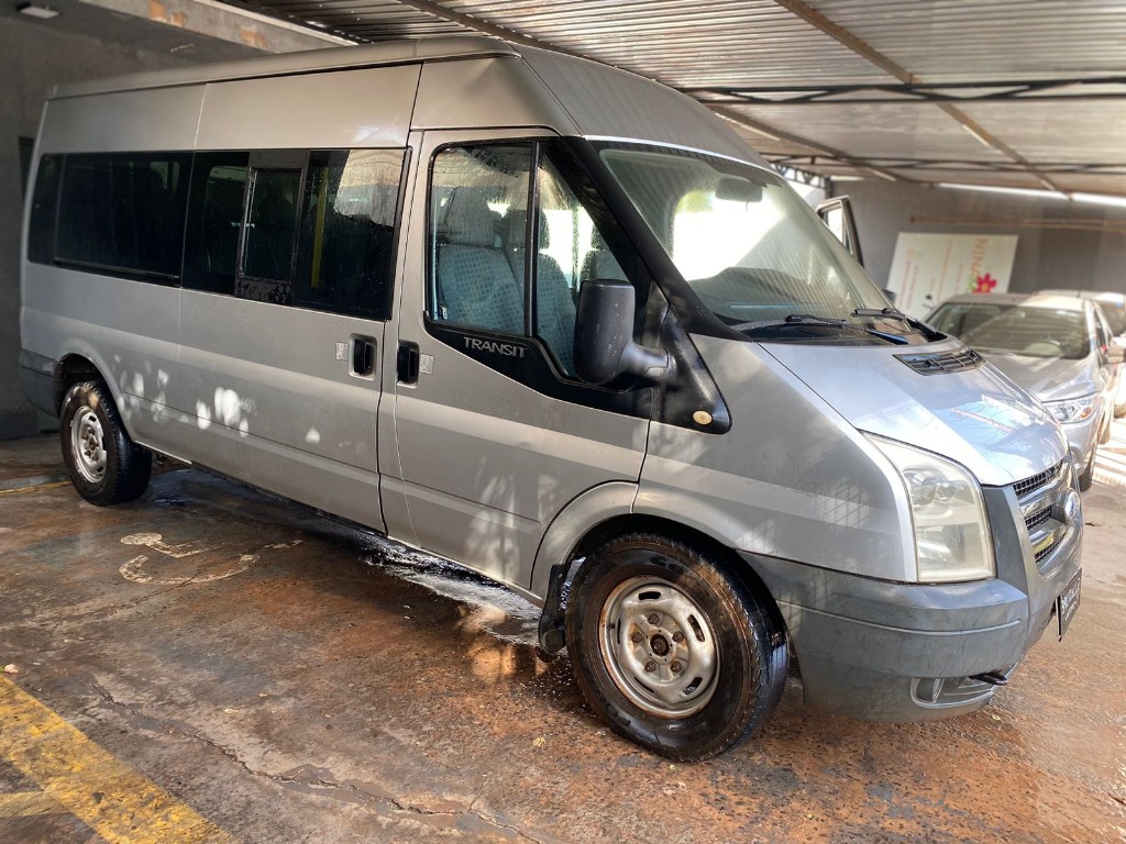 Ford Transit 2.4 L Van 2010
