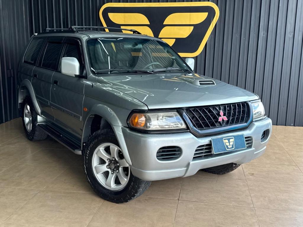 Mitsubishi Pajero 2001