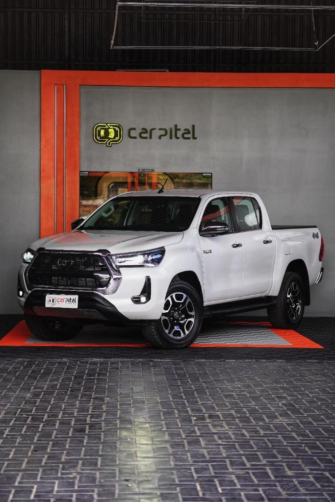 Toyota Hilux CD SRX 4X4 2.8 TDI 16V DIESEL AUT. 2024