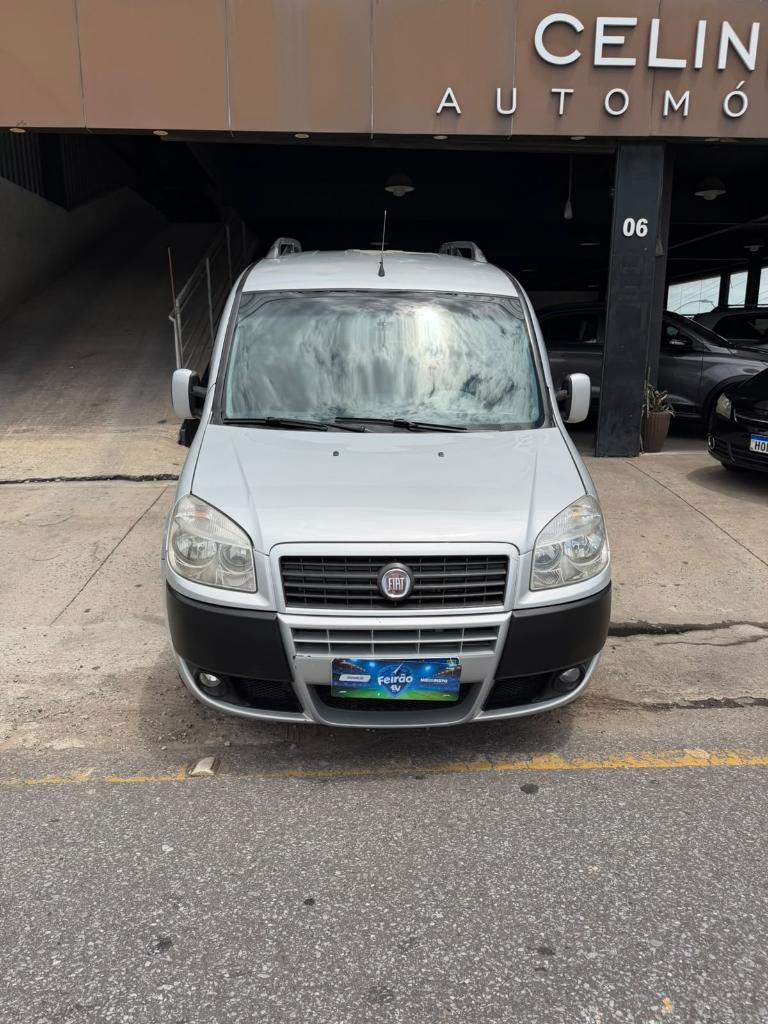 Fiat Doblo HLX 1.8 16V FLEX 2011