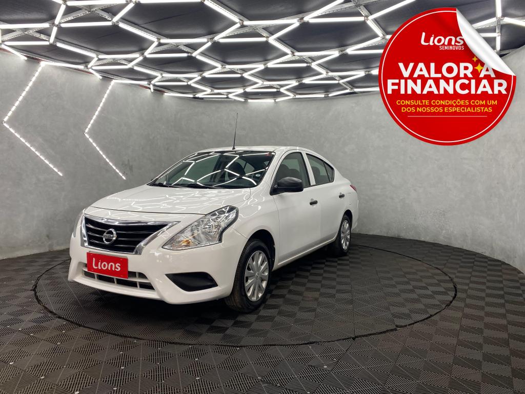 Nissan Versa 2021