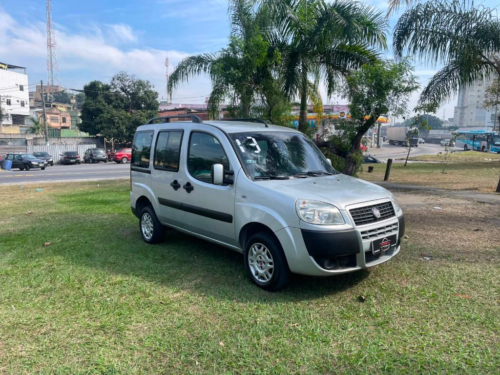 Fiat Doblo Doblo ESSENCE 1.8 Flex 16V 5p 2013