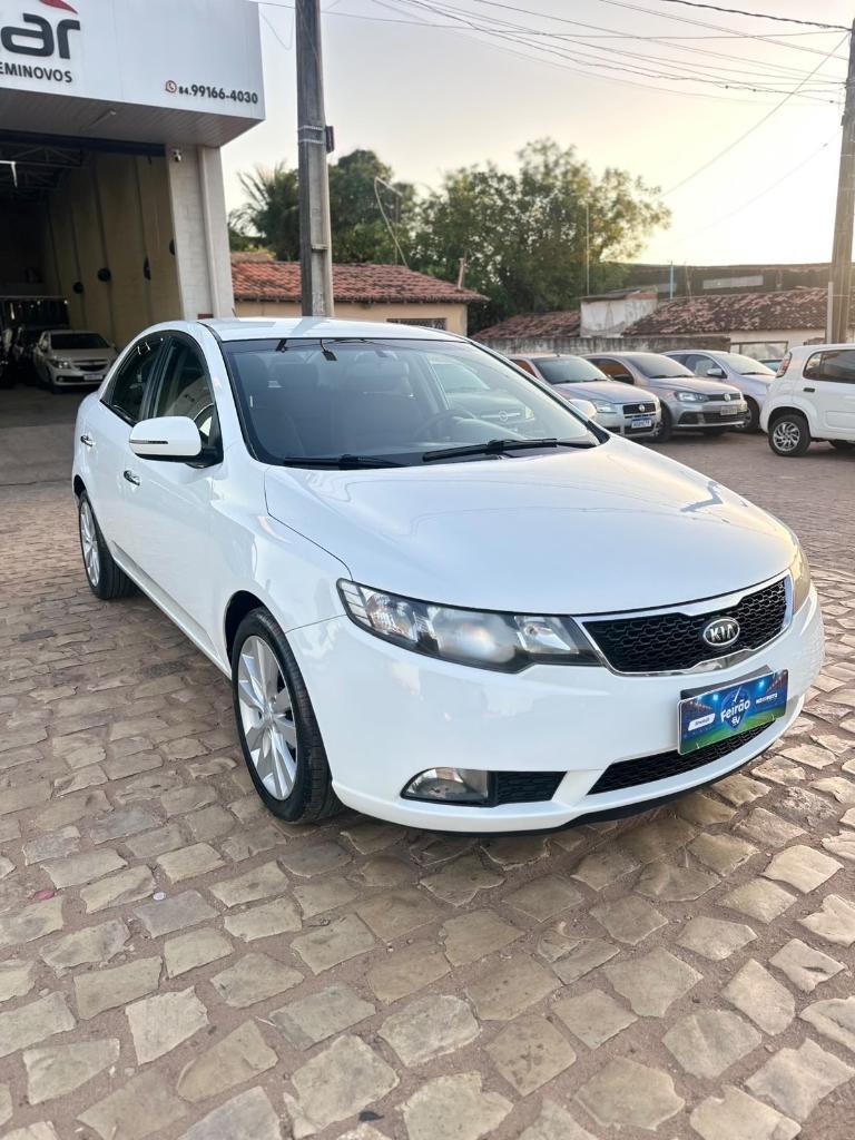 KIA Cerato 1.6 16V AUT. 2012