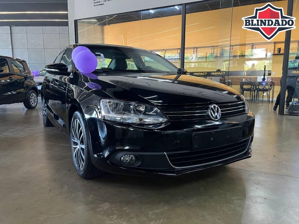 Volkswagen Jetta JETTA Highline 2.0 TSI 16V 4p Tiptronic 2013