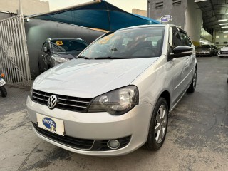 Foto do veículo Volkswagen Polo 1.6 Vht Total Flex Sportline I-motion