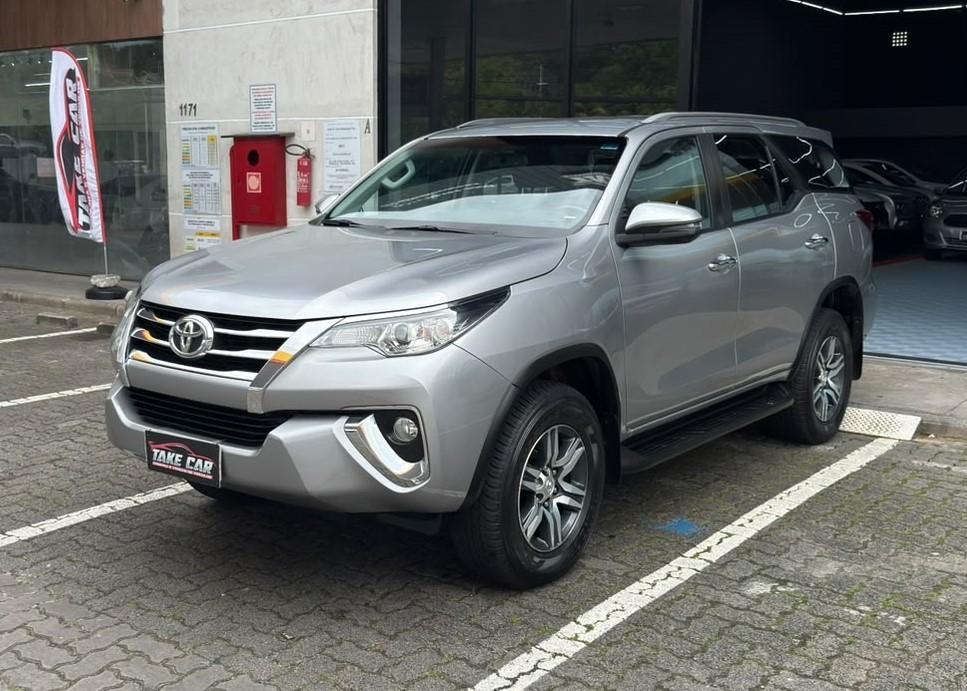 Toyota Hilux Sw4 2019