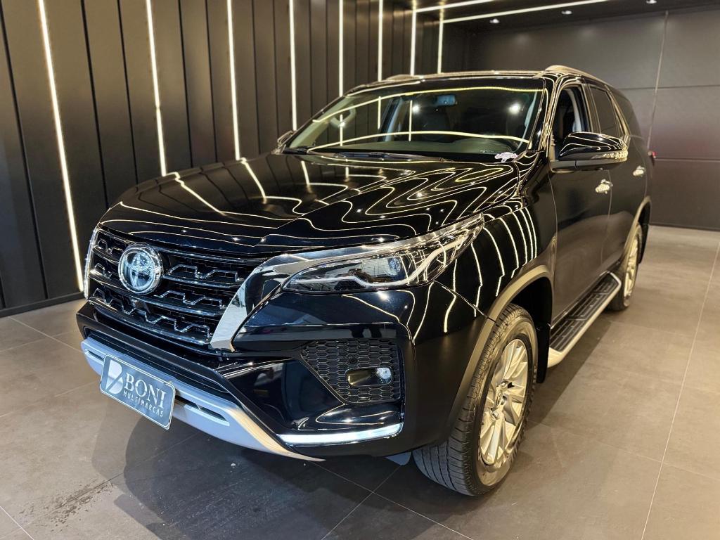 Toyota Hilux Sw4 Hilux SW4 SRX 4x4 2.8 TDI 16V Dies. Aut. 2024