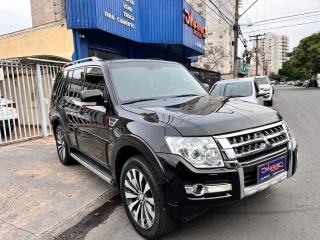Foto do veículo Mitsubishi Pajero Hpe Full 3.2 4x4 T.i.dies. 5p Aut