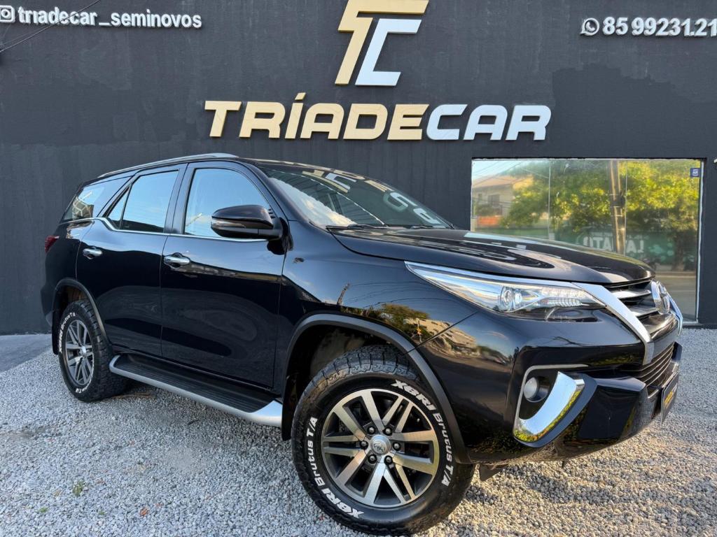 Toyota Hilux Sw4 SRX 4X4 2.8 TDI 16V DIES. AUT. 2018