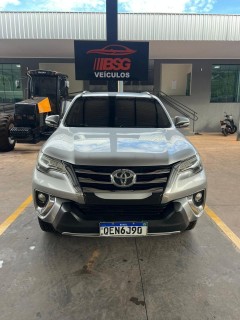 Foto do veículo Toyota Hilux Sw4 Srx 4x4 2.8 Tdi 16v Dies. Aut.