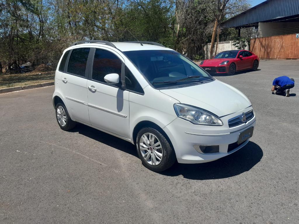 Fiat Idea ATTRACTIVE 1.4 8V FLEX 2013