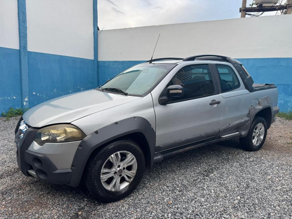 Fiat Strada CD ADVENTURE LOCKER 1.8 8V FLEX 2010