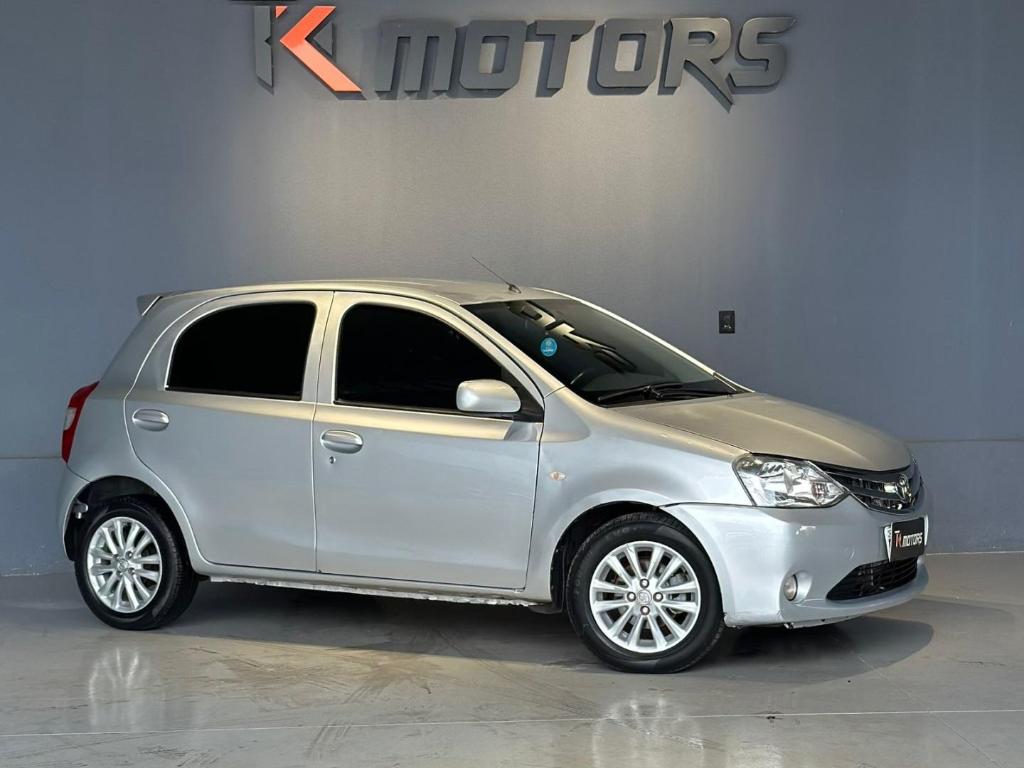 Toyota Etios XLS 1.5 16V FLEX 2013