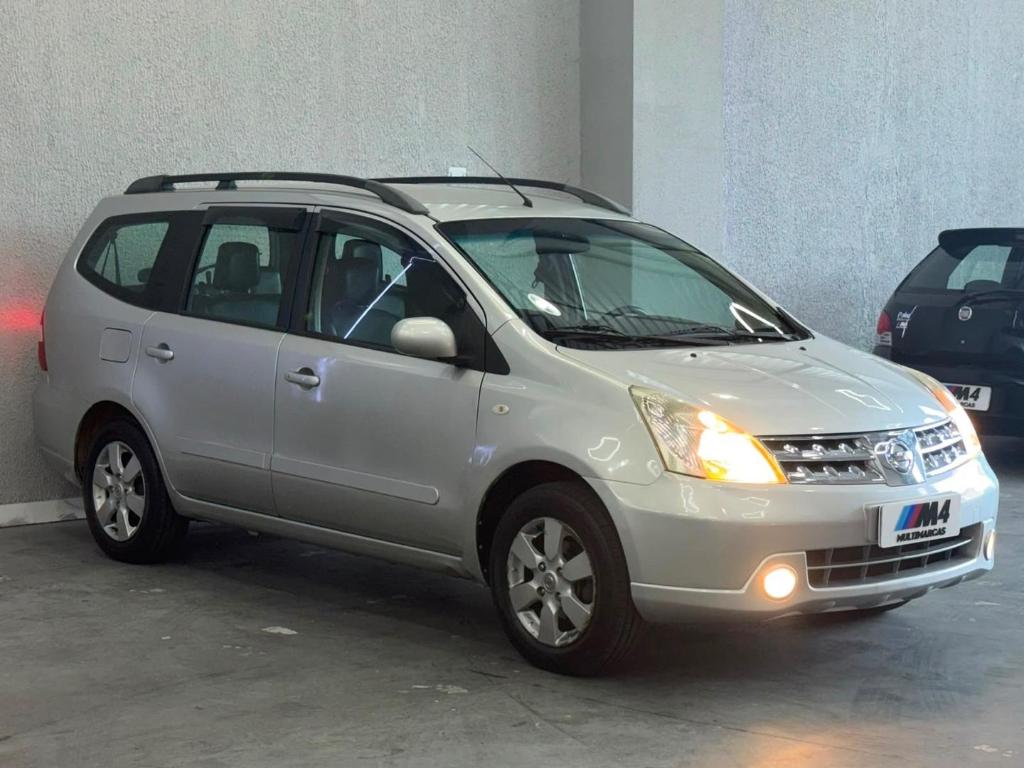 Nissan Grand Livina 1.8 AT FLEX 2012