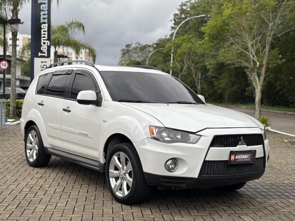 Mitsubishi Outlander 2.0 16V 160CV AUT. 2013