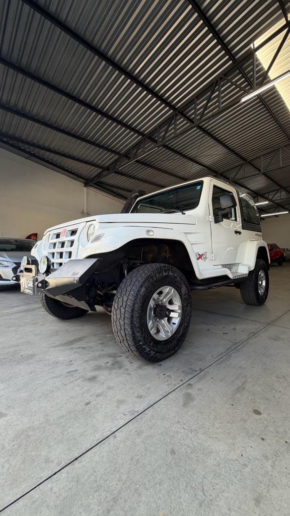 Troller T4 3.0 TETO DE LONA 16V TURBO ELETRONIC DIESEL 2P MANUAL 2010