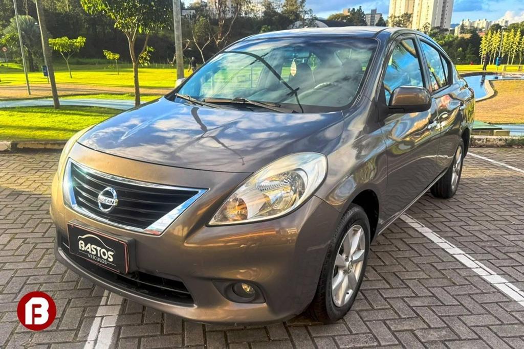 Nissan Versa VERSA SL 1.6 16V Flex Fuel 4p Mec. 2013