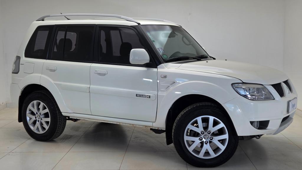 Mitsubishi Pajero 2010