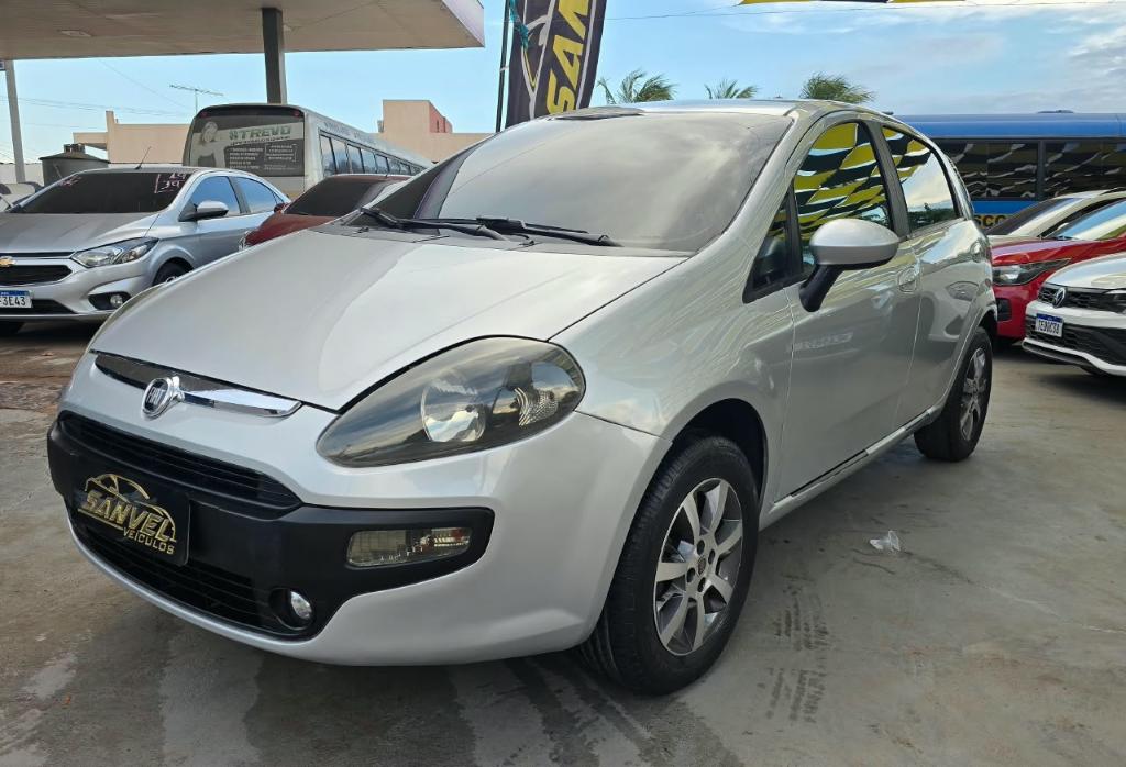 Fiat Punto 1.4 ATTRACTIVE 8V FLEX 4P MANUAL 2013